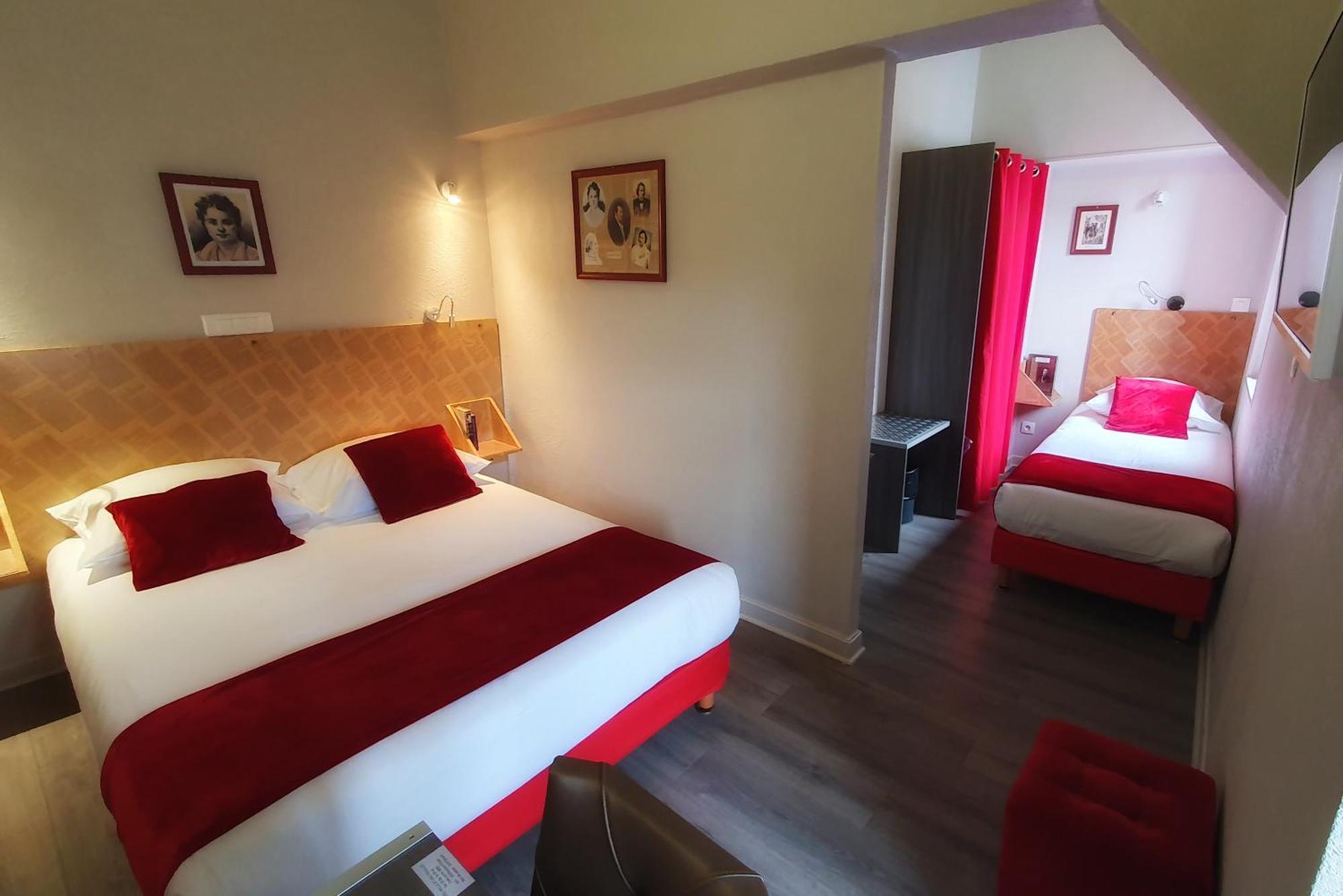 Hotel Mille Et Une Feuilles ลาชาริเต-ซูร์-ลัวร์ ภายนอก รูปภาพ
