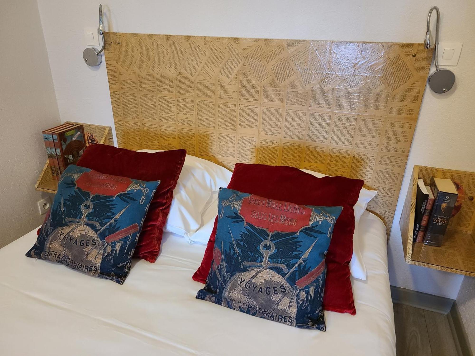 Hotel Mille Et Une Feuilles ลาชาริเต-ซูร์-ลัวร์ ภายนอก รูปภาพ