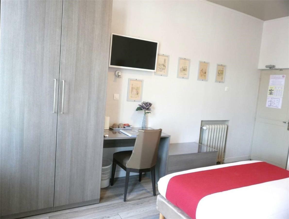 Hotel Mille Et Une Feuilles ลาชาริเต-ซูร์-ลัวร์ ภายนอก รูปภาพ